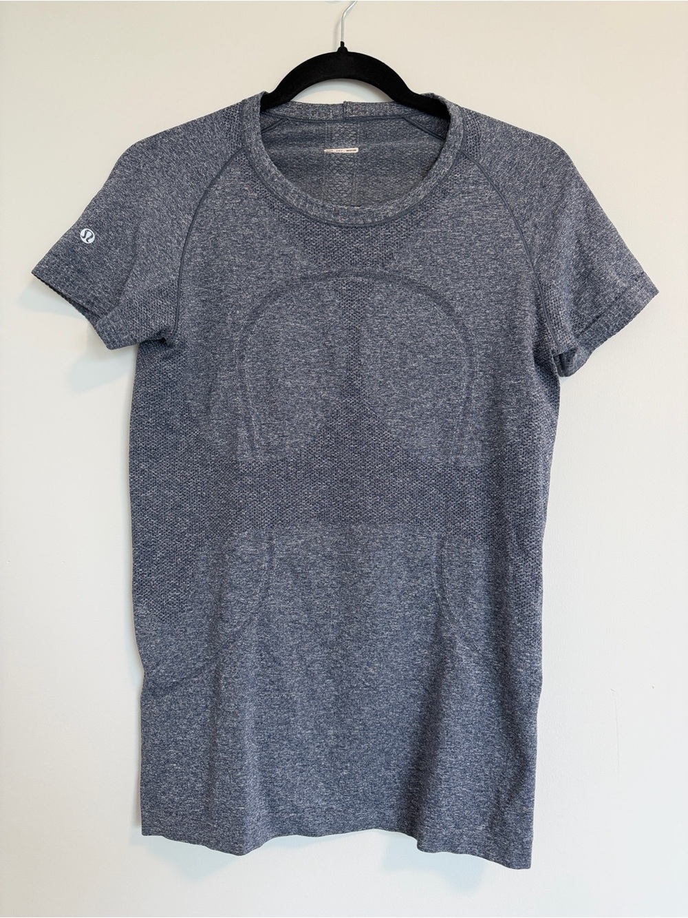 Lululemon Heathered Gray / Navy Athletic Tee